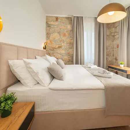 Deluxe Double In Castellum Besca Pensiune