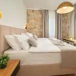 Deluxe Double In Castellum Besca Pensiune