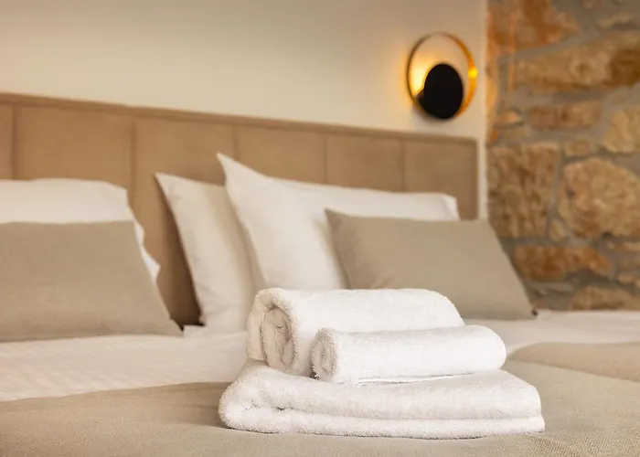 Konukevi Deluxe Double In Castellum Besca 4*